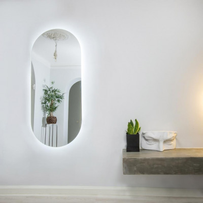 Mirror with LED Rugo