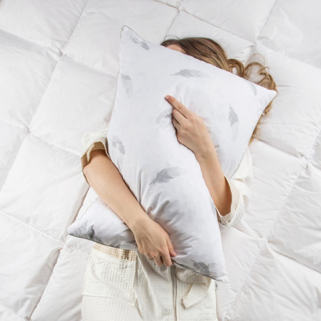 Down and feather three-compartment pillow