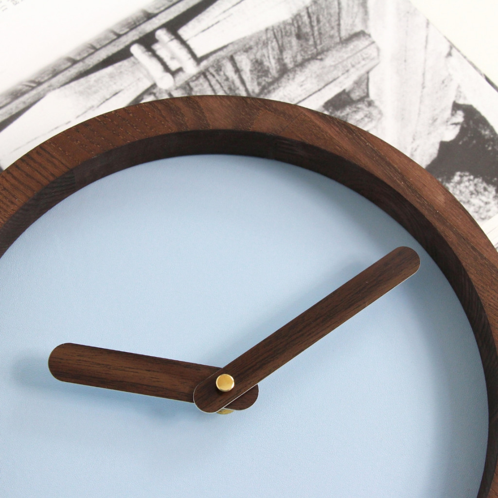 Dark Wooden Round Watch (Baby Blue Faux Leather) Dark Wooden Round Watch (Baby Blue Faux Leather)