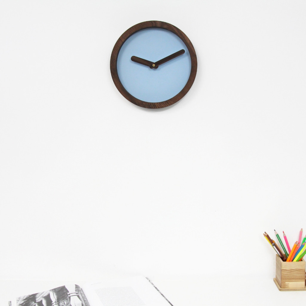 Dark Wooden Round Watch (Baby Blue Faux Leather) Dark Wooden Round Watch (Baby Blue Faux Leather)