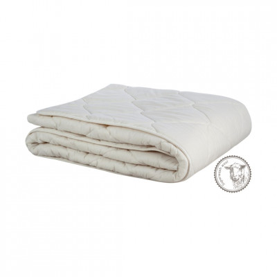 Blanket with sheep's wool
