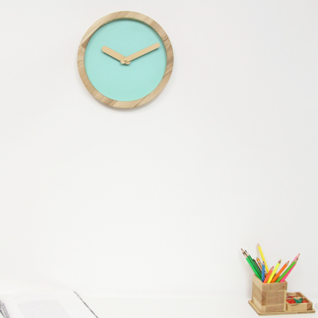Light Wooden Round Clock (Mint Green Faux Leather)