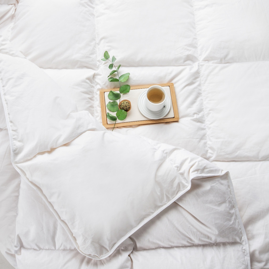 Down and feather blanket | Warm