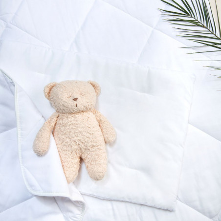 Baby blanket with bamboo