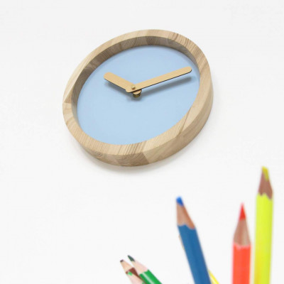 Light Wooden Round Clock (Baby Blue Faux Leather)