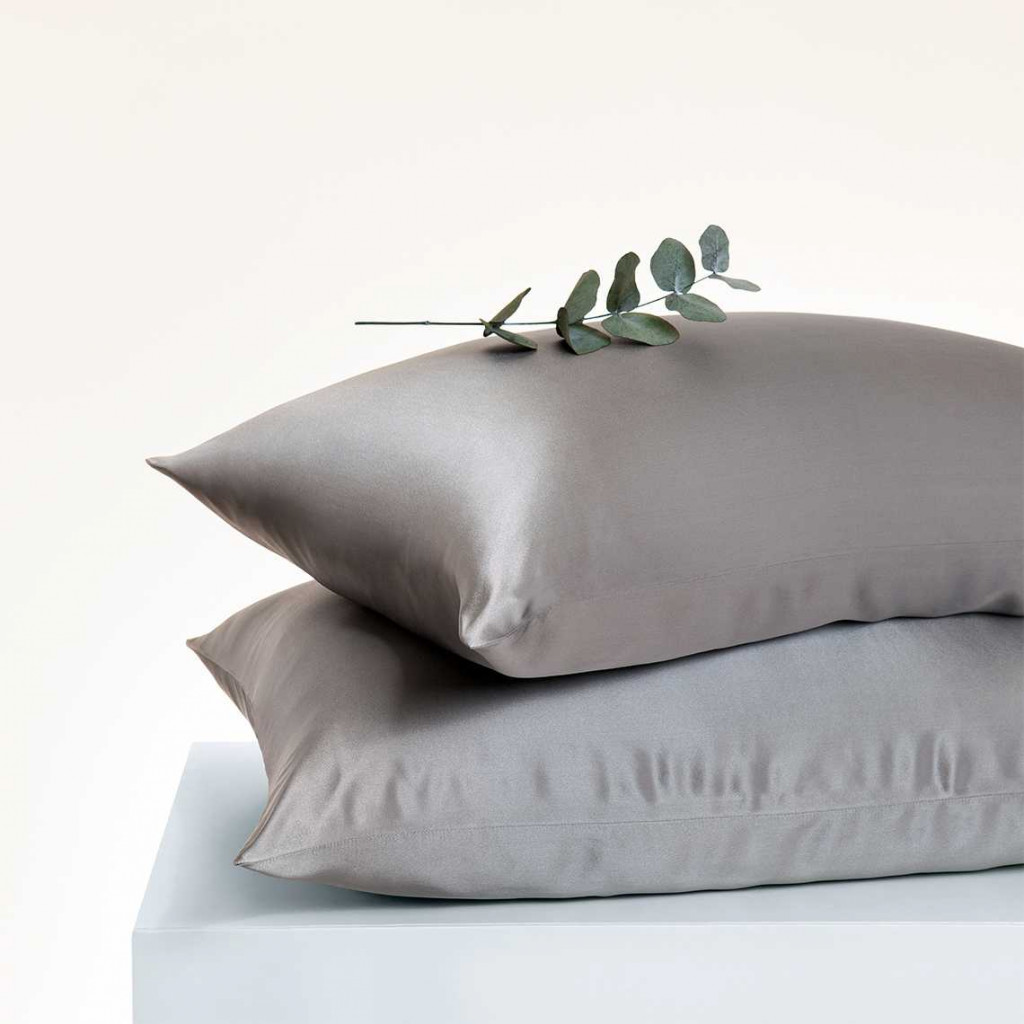 Silk pillowcases 2pcs + Gift | Light grey