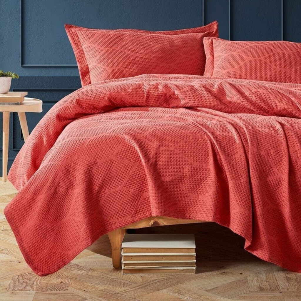 Простыня с наволочками VIRA Red | Красный Простыня с наволочками VIRA Red | Красный