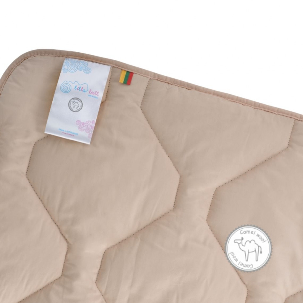 Baby blanket with camel wool Baby blanket with camel wool