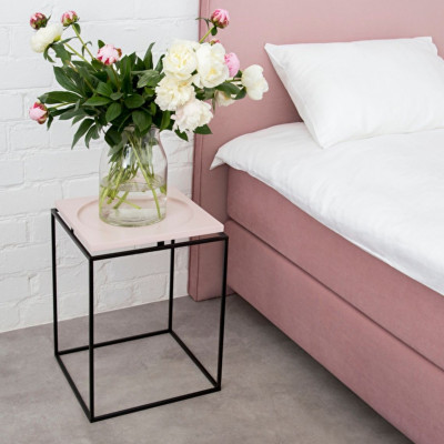 Side table Circle in Square Pink