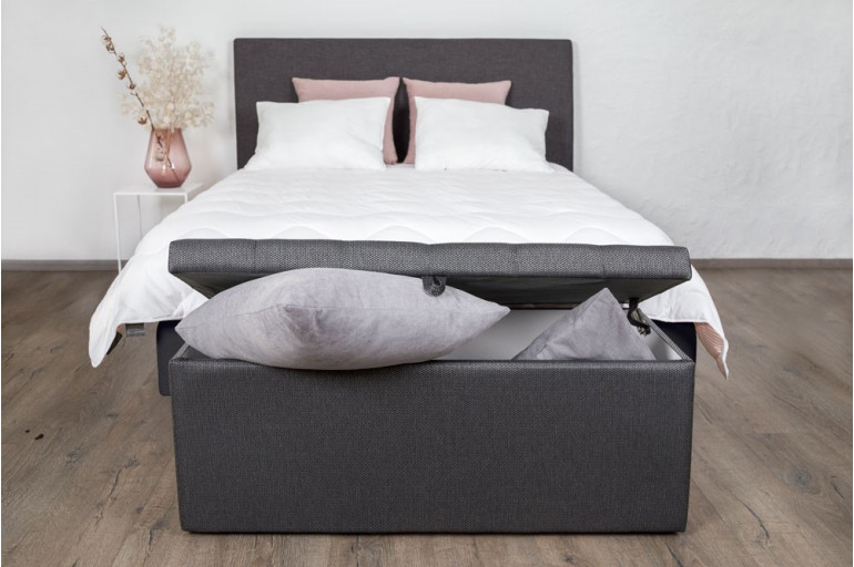 10 risinājumi sakoptai guļamistabai: iebūvēts uzglabāšanas bloks - gultas veļas kaste un citas mēbeles